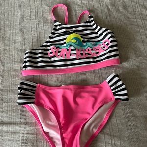 Cool swimsuit🩱